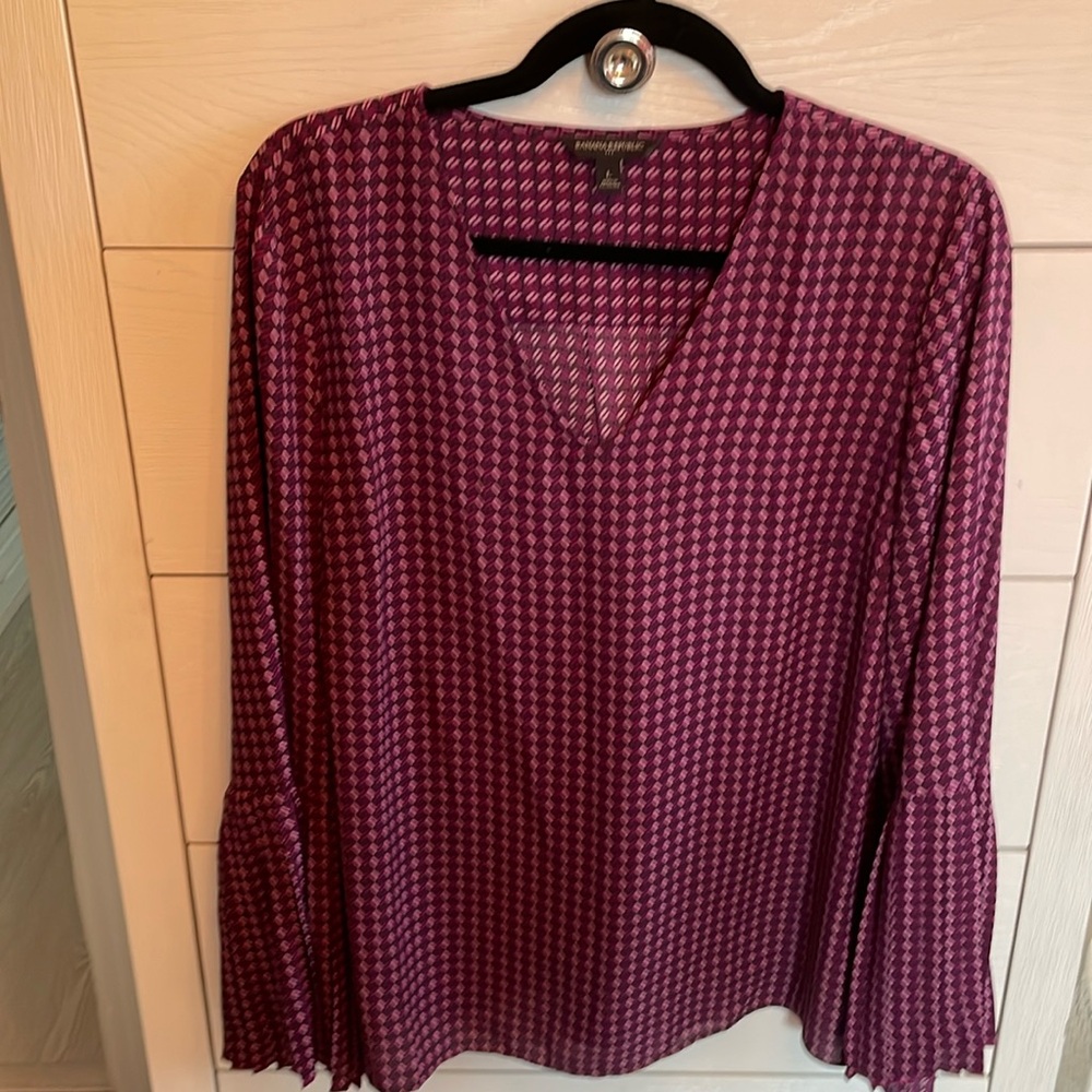 Banana Republic blouse with pleaded sleeves